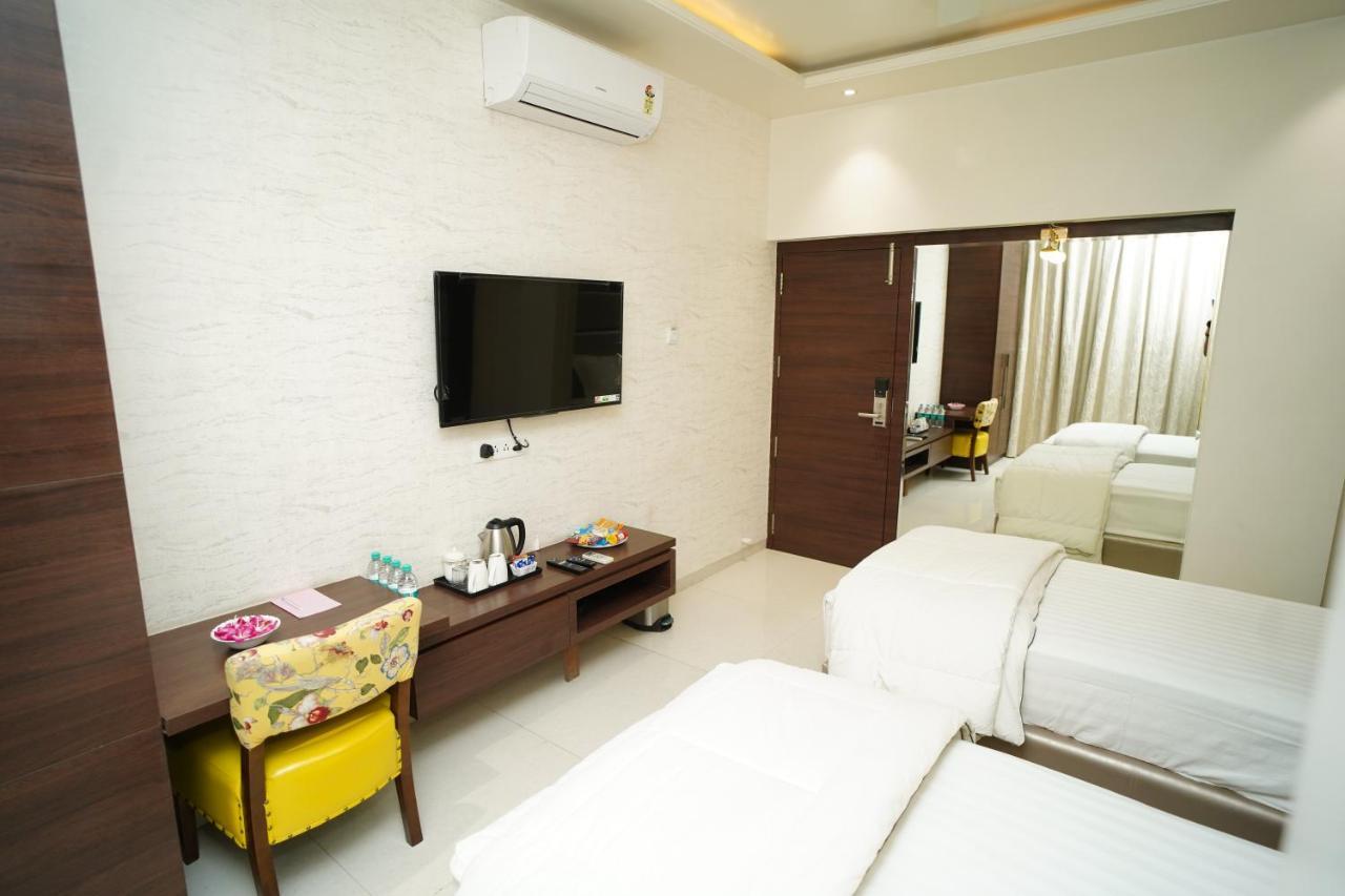 Orange Tree Hotels Nagpur Buitenkant foto